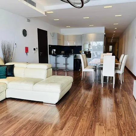 Valletta Harbour View - Grand Sliema