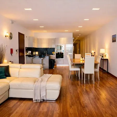 Luxury Valletta Seafront - Harbour Views Apartment