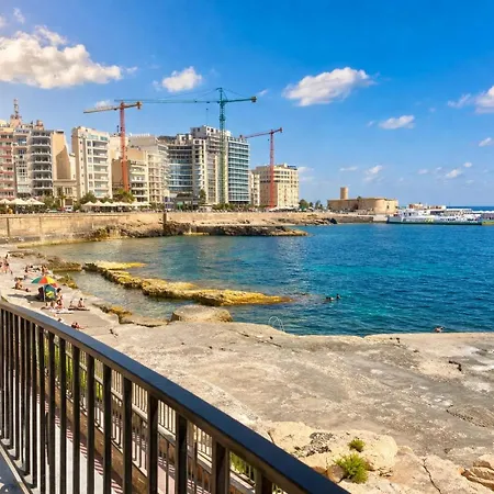 アパート Luxury Valletta Seafront - Harbour Views スリーマ
