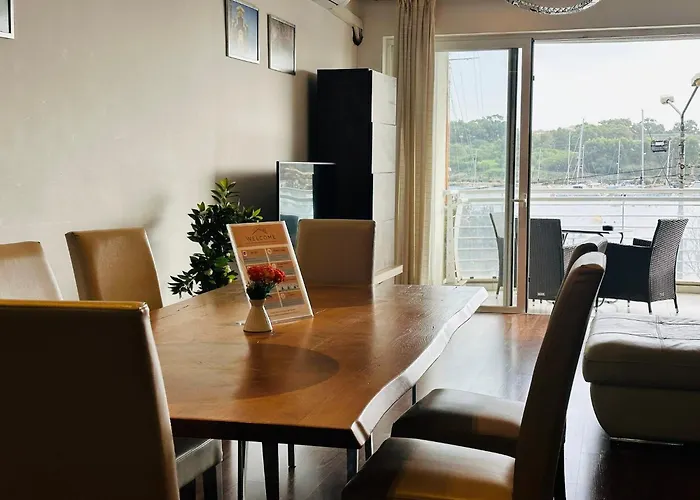 Valletta Harbour View - Grand Sliema