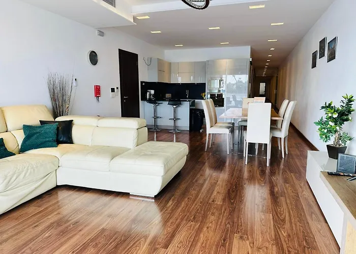 Valletta Harbour View - Grand Sliema