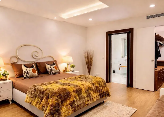 Valletta Harbour View - Grand * Sliema